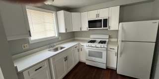 Spacious 3-Bedroom Townhome – Newly Renovated  Move-In Ready! ** VOUCHER HOLDERS ONLY** Gallery 1
