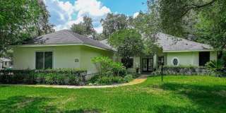 Beautiful 3/3 Pool Home in Gated Community W/ Lake Access Gallery 1