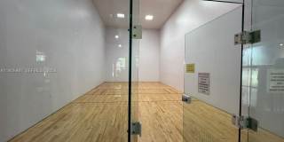 8000 N Nob Hill Rd Gallery 25