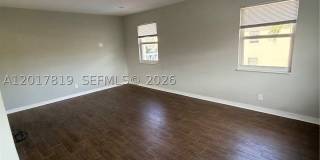 2591 NE 55TH CT Gallery 3