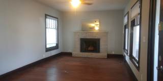 Lovely 2bd/1bth home with attached garage near Columbia Park and Zoo Gallery 4