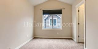 Beautiful Home With Balcony and Great Location! ** NEW PRICE $2,650 and REDUCED SECURITY DEPOSIT ** Gallery 19