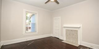 700 E 35th Street Gallery 27