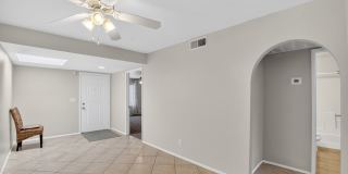 Modern Updated Tempe Townhome Near ASU & Downtown with Resort-Style Amenities Gallery 4