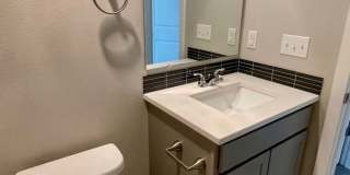 Beautiful 3 Bedroom Duplex with Garage! Gallery 20