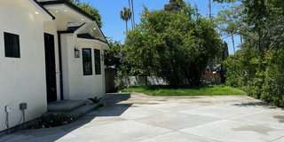 13338 Magnolia Boulevard Gallery 3