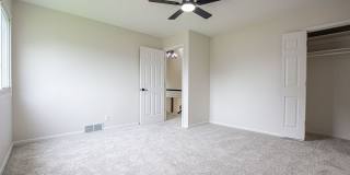 Beautifully Remodeled Modern 5 Bedroom / 3 Bath Home Near Millard North Gallery 33