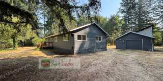 Nice 3-Bedroom House with Detached Garage on HUGE Lot in Renton!! Gallery 1