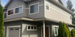 BEAUTIFUL 2 BEDROOM TOWNHOME IN A GORGEOUS COMMUNITY Gallery 1