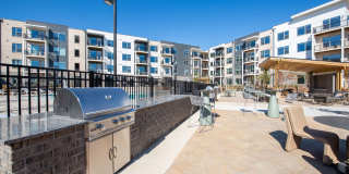 Taryn at 401 Gallery 6