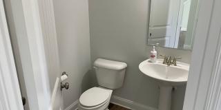 Like new home on cul-de-sac lot with 3 bedrooms, loft and 2.5 bathrooms! Gallery 10
