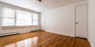 7927 S Ellis Ave Gallery 4