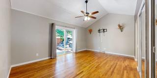 Stunning 3 bed/2 bath home available now Gallery 13