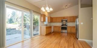 Clover Creek Home with Low-Maintenance Backyard & Community Pool Gallery 8
