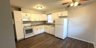 Gorgeous Remodeled Duplex on Quiet and Private Cul-de-Sac Gallery 1