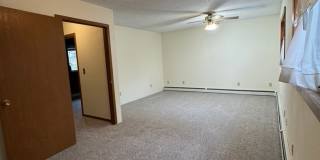 5 Bedroom, 3 Bathroom, 2 Car Garage in North Pole - FUEL INCLUDED! Gallery 9