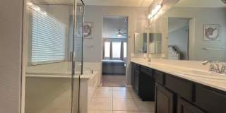 Beautifully upgraded house in Summerlin Gallery 23