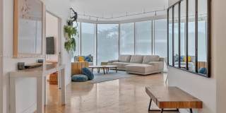 300 S Pointe Dr Gallery 1