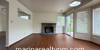 Glen Cove Beauty 3 bed 2.5  bath 2 Story home in established neighborhood Gallery 13