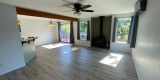 ***PENDING APPLICATION***Lovely Pet Friendly, 3 Bedroom Home! Gallery 9