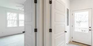 Like New Modern Craftsman in Red Bank! Gallery 21