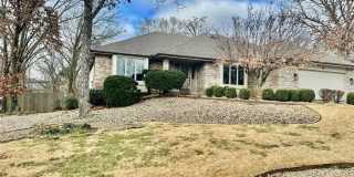 4 Lois  LN Gallery 1