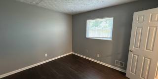 East Fountain Square 3 Bedrooms 1.5 Baths Gallery 12