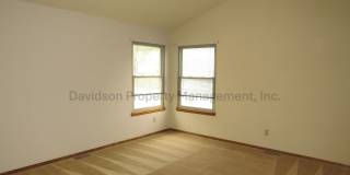 Spacious 3 Bedroom House on the West Side with Mountain Views Gallery 10
