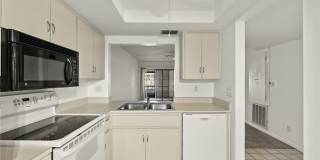 4620 SE 5th Place unit: 106 Gallery 10