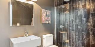 700 Washington Avenue N Gallery 12