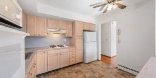 Large 3 Bedroom Apt + Private Office Space Gallery 13