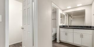 1521 West Denton Lane Gallery 22