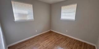 Newly remodeled 3 bed 1 bath garage conversion with monitored security! Gallery 12