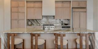 The Hallon Gallery 86