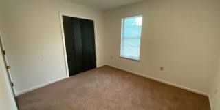 3 Bedroom/1.5 bathroom Duplex Gallery 16