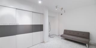 19195 NE 36th Ct Gallery 33