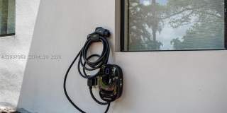 3681 SW 3rd Ave Gallery 21