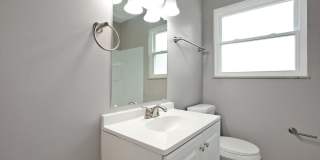 Nice 2 Bedroom Townhome in Southwest Columbus Gallery 7