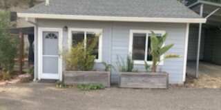 9990 Oak Street Gallery 1