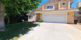 Lovely 2-Story 3-Bedroom Home in Upper Yucaipa! Gallery 1