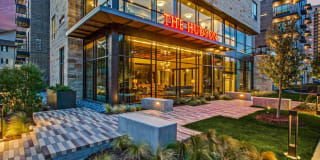 The Hudson Gallery 34