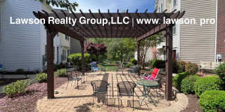 Luxurious Colonial Green Townhome with Garage Gallery 6