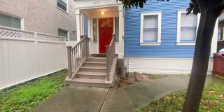 Advent - Gorgeous 5 Bedroom Home With Front/Backyard, Driveway  Washer/Dryer! Gallery 1