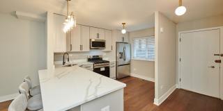 7074 N RIDGE Boulevard Gallery 2