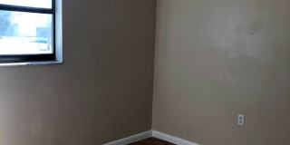 4 Bed 1 Bath Home | Pet Friendly | Washer Dryer Hook Ups | Section 8 Welcome Gallery 10