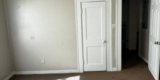 537 Alder Street . Gallery 13