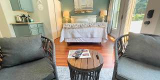 Parkside Suite: Fully Furnished Modern Studio in the Heart of Jacksonville $300 Utility Fee Gallery 4