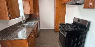 6126 Fulton Ave Gallery 4