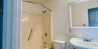 3 Bedroom and 2 Bath Home (No Pets) Gallery 12