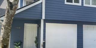 3-Bedroom Silverdale Ridgetop near Island Lake. Gallery 1